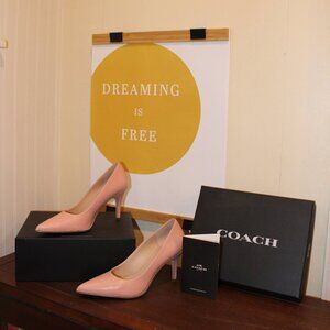 Coach Parker Pumps!